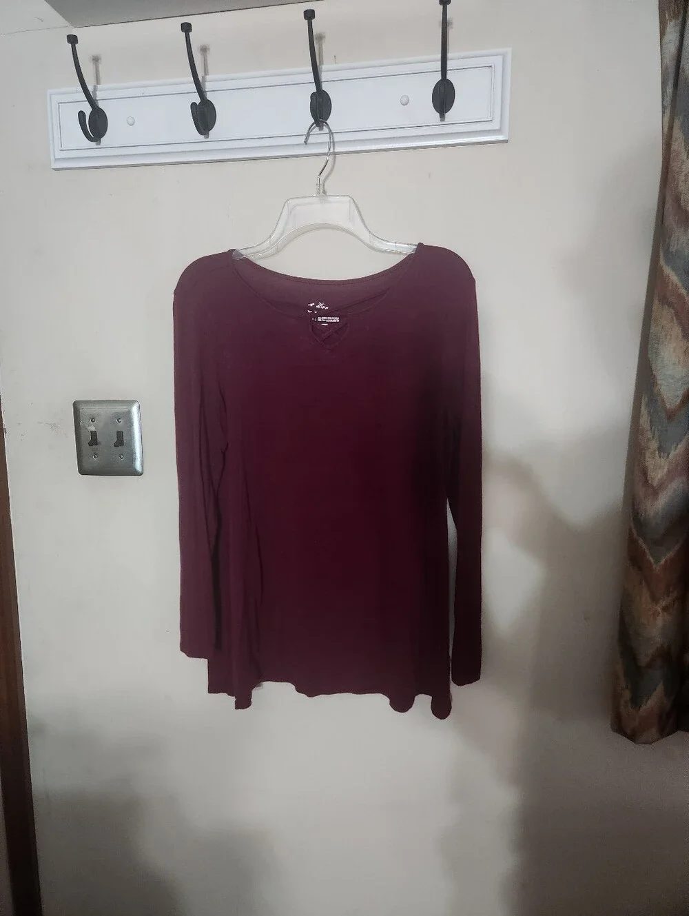 🎉 Girls: Maroon Long Sleeve
